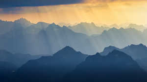 Lofoten, Wilderness, Norway, Sunbeam, Landscape, Misty mountains, Scenery, Layers, 4K wallpaper