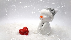 Snowman, Red heart, Cute figure, Snowfall, Christmas decoration, Navidad, Noel, December, 4K wallpaper