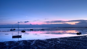Beach, Scenery, Sunset, Reflection, Clouds, 4K wallpaper