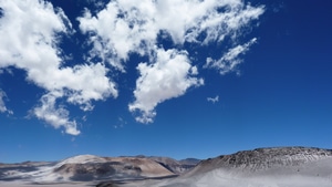 Desert, Mountains, Landscape, Sky, Clouds, Nature, 4K wallpaper