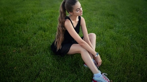 Girls, Model, Grass, 4K wallpaper