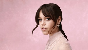 Jenna Ortega, 2023, Pink background, 4K wallpaper