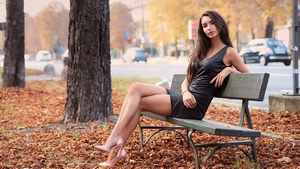 Girls, Model, Bench, Autumn, 4K wallpaper