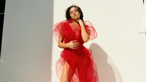 Hailee Steinfeld, Girls, Celebrities, Music, Red Dress, 4K wallpaper