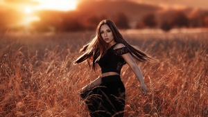 Girls, Model, Field, 4K wallpaper