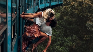 Couple, Kissing, Train, Photography, 4K wallpaper