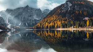 Pragser Wildsee, Lake, Italy, Trees, Landscape, 4K wallpaper