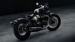 Triumph Bonneville Bobber TFC, 2025, Cruiser motorcycle, Dark background, 4K wallpaper