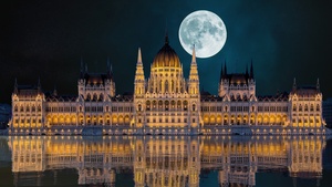 Budapest, Hungary, Landmark, Ancient architecture, Moon, 4K wallpaper