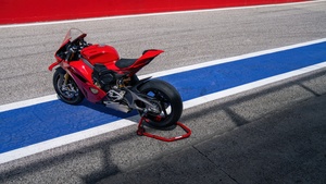 Ducati Panigale V4, Race track, 2025, Red bikes, 4K wallpaper