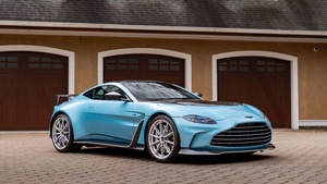 Aston Martin V12 Vantage, 2024, Sports cars, 4K wallpaper