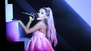 Ariana Grande, Live concert, American singer, 4K wallpaper