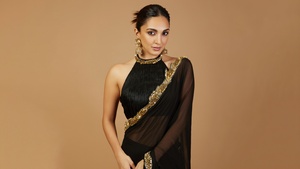 Kiara Advani, Saree, Beige, Brown background, Indian actress, 4K wallpaper