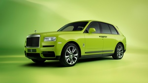 Rolls-Royce Cullinan, Lime Green, Green background, 4K wallpaper