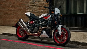 Sports bikes, 4K wallpaper