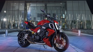 Ducati Diavel V4, Aesthetic, Sports bikes, Muscle cruiser, 2023, Sport cruiser, 4K wallpaper