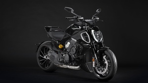 Ducati Diavel V4, 2023, Sports bikes, Muscle cruiser, Dark background, Sport cruiser, 4K wallpaper