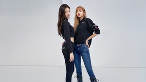 Lisa, Jennie, Blackpink, K-Pop singers, White background, 2022, 4K wallpaper