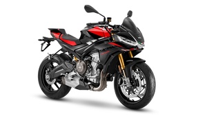 2025, White background, Sports bikes, 4K wallpaper