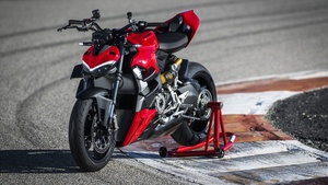 Ducati Streetfighter V2, Sports bikes, Race track, 2022, 4K wallpaper