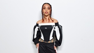 FKA twigs, White background, British singer, 4K wallpaper