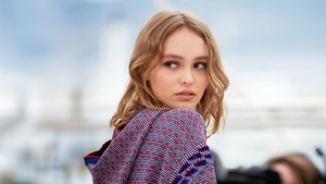 Lily Rose Depp, Outdoor, American actress, 4K wallpaper